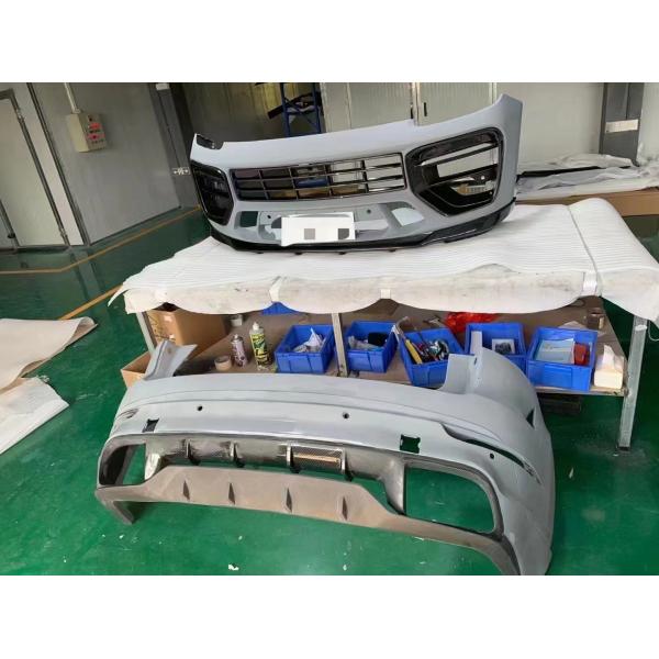 Kit de carrocería de fibra de carbono de Cayenne para Porsche Cayenne MTR Kit de carrocería de fibra de carbono seca Parachoques delanteros y traseros