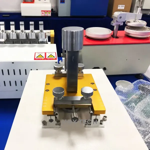 EN ISO20344 Iultcs Leather Abrasion Testing Machine UP-4018 For Footwear / Clothing