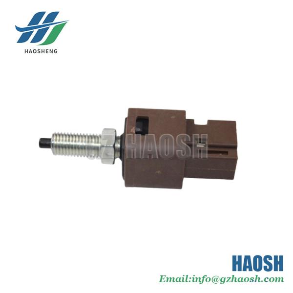 Le commutateur de danger 8-97386922-1 8-97386922-0 8973869221 8973869220 Pour Isuzu 700P