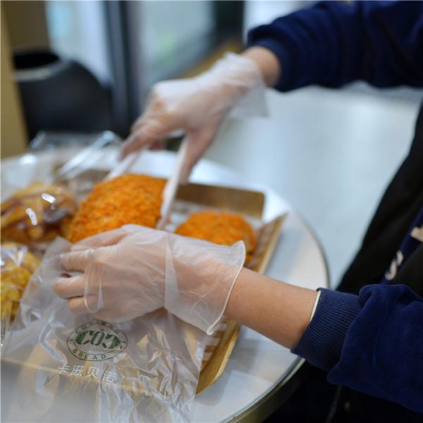 Practical Disposable Vinyl Glove Single Use 9 Inches Custom Length  For Food