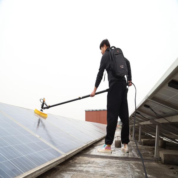 Manobrista de fibra de carbono e lâmina de alumínio de liga de barras de painel fotovoltaico escova manual de limpeza de spray de água