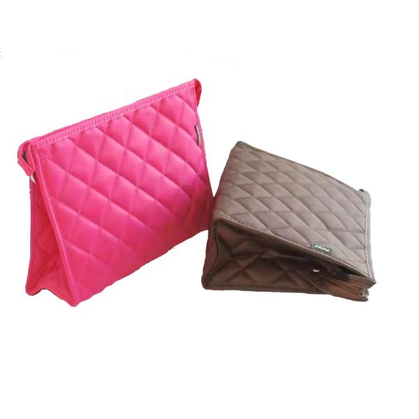 Diamond Stitch Pattern Zipper Cosmetic Bag For Travel 19cm×12cm×6cm