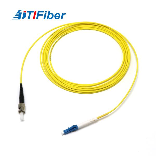 SC óptico/LC/ST/FC APC al cable del remiendo del Upc para FTTH