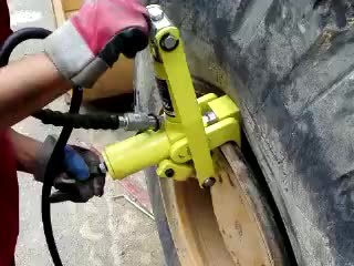 hydraulic bead breakers