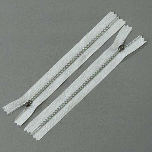 Fine Texture #3 Nylon Zipper Vacuum Plated Corrosion Resistant Stable Color