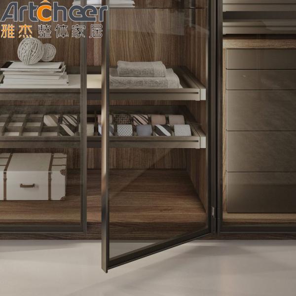 Дизайн спальни прогулка в шкафу шкаф с современным дизайном и алюминиевой рамой стеклянные двери