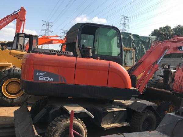                  High Effective 6 Ton Mini Wheel Excavator Doosan Dx60W for Sale, Used Doosan Popular Small Mobile Digger Dx60W Dx55W R60W R55W Hot Sales             