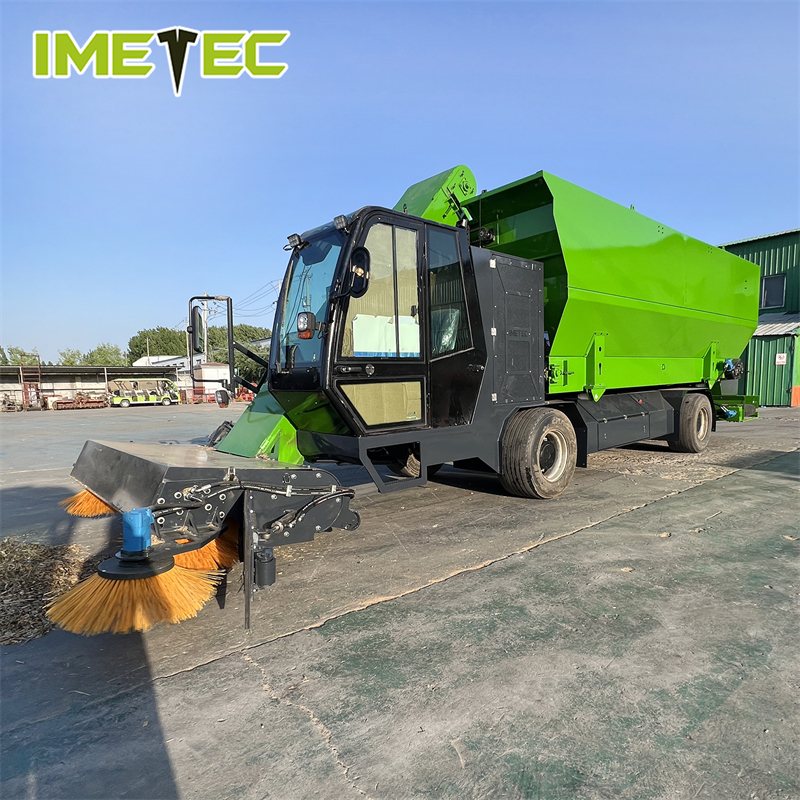 Full Hydraulic Self Propelled Silage Wagon Leftover Collector For Cattle Sheep Ranch