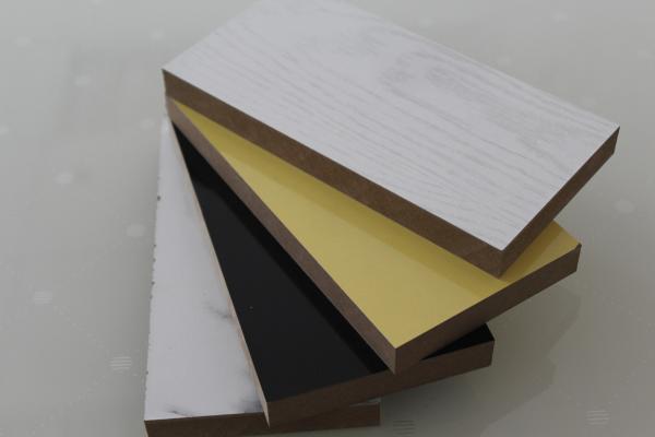 Environmental Friendly Laminated MDF Board White With Sanding Surface 680-720kg/m3