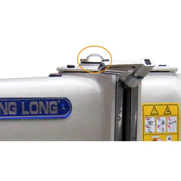 Vertical Hook Leather 32KG 250×110mm Compound Feed Sewing Machine