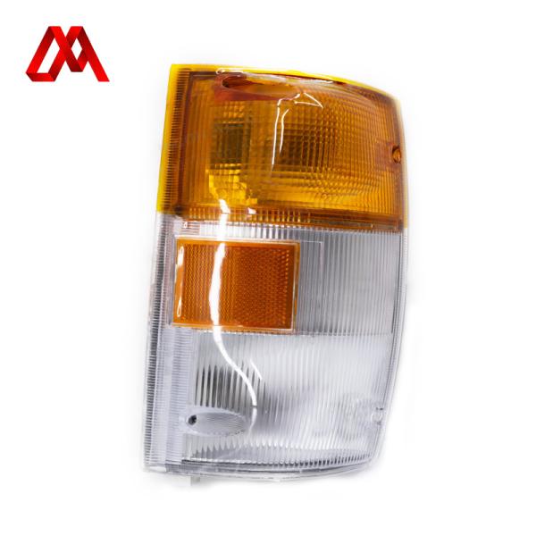 Feu de position d'angle fumé côté droit pour ISUZU ELF – Pièces automobiles IZUMI | 8-97855-007-0