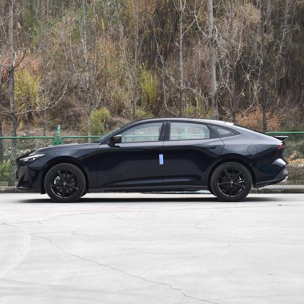 Limousine inteligente ChangAn EV Carros UNI-V Elétrico IDD Plug In Híbrido