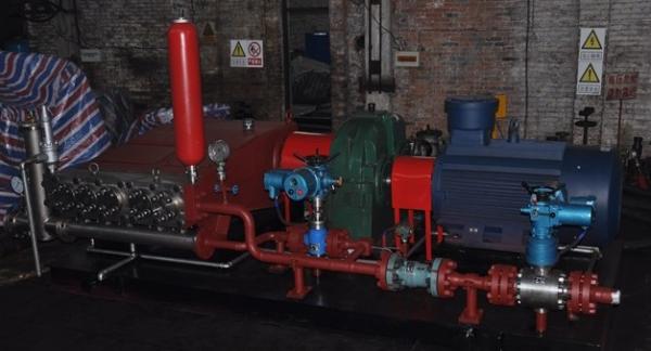 5ZB500 Professional Water Injection Pumps For Oil Wells Flow 20 - 180m³/h Pressure 6.3 - 50Mpa