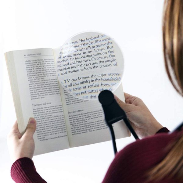 3-in-1 Neck-Hanging Magnifying Glass with PMMA Lens for Hands-Free Reading and Crafting