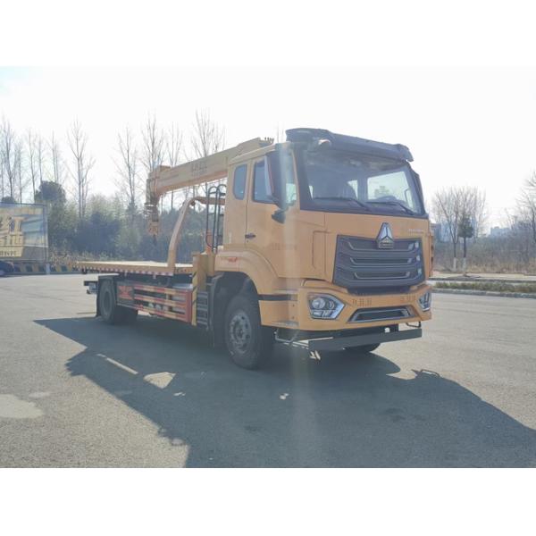 Customized HOWO 4x2 6 Meters Tow Trucks Wrecker Truck With 8 Tons Crane for Car Accidents