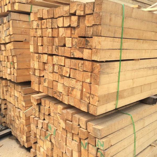 Custom Cut Pine Wood Sawn Timber / Planed Hardwood Timber Environmental Protection