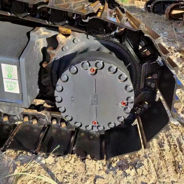 Komatsu PC 210 Digger с оригинальной японской краской