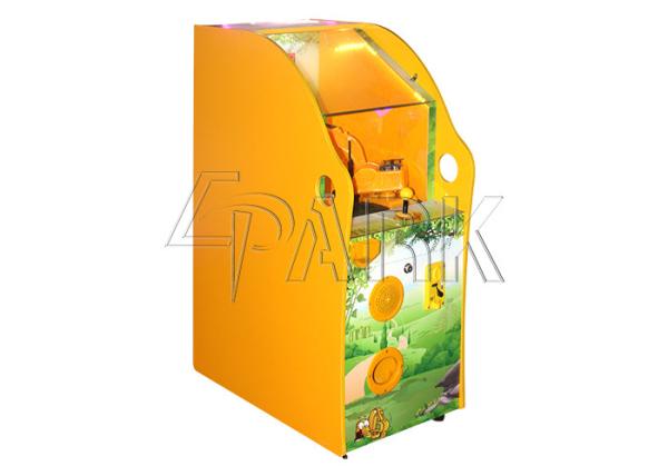 Attractive Kids Claw Candy Ball Machine / Crane Catching Vending Game Machine