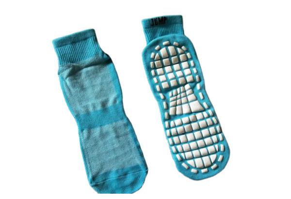 2019 New Fashion Flying Adventure Trampoline Grip Socks Fun Time Trampoline Park Socks For Indoor Playground