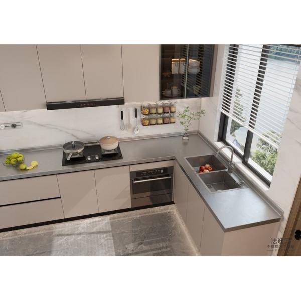 Armoires de cuisine en acier inoxydable modernes beige en forme de L avec conception de portes en verre
