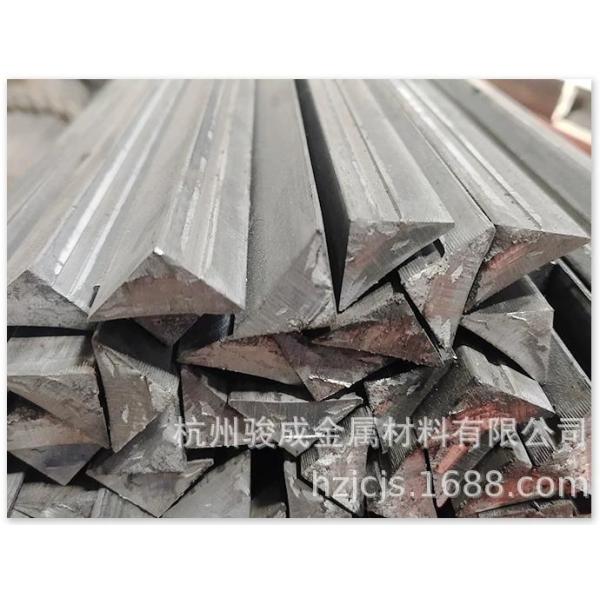 Forming Cold Drawn Steel Triangle Chamfer for Precast Concrete 20mmx20mm Made of Q235