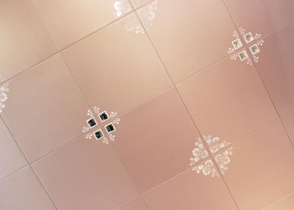 300mm x 300mm Decorating Artistic Ceiling , Commercial Metallic Ceiling Tile for bathrooms