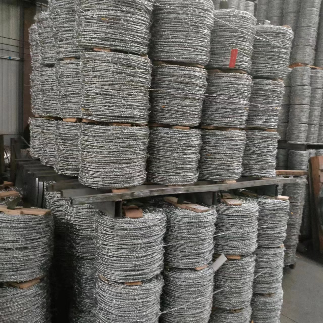 2.5mm Galvanized Anti Climb Barbed Razor Wire for Protective Construction