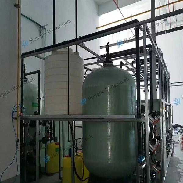Système industriel intégré de purification de l'eau à commande PLC 60 m3/h Système de traitement de l'eau ultra-pure avec UF+RO+ EDI+UV