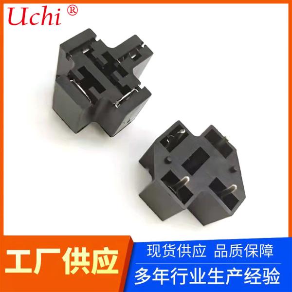 32VDC 50Aの利用できる自動刃のヒューズの小型4の座席