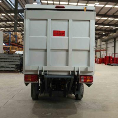 Fabricant de camions de collecte des ordures et d'assainissement