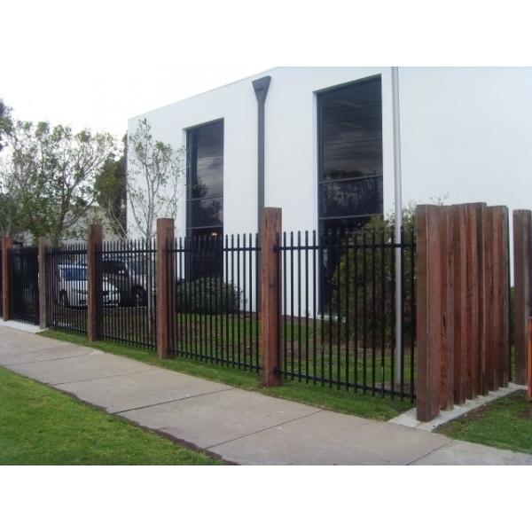 Q235 Crimp Top 6ft High Steel Tubular Fencing For Yard