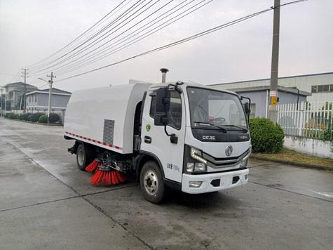 Easy Operation Road Cleaning Vehicle Automatic Replenishment For Municipal Cleaning