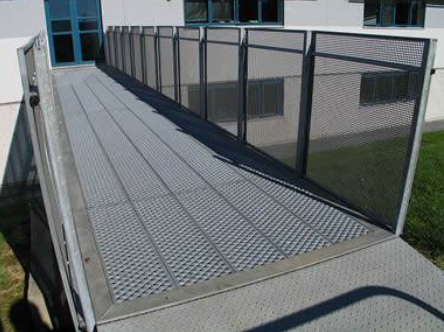 Safety Walkway 30mm Height Grip Strut Grating Aluminum Stair Treads Perforated Plank