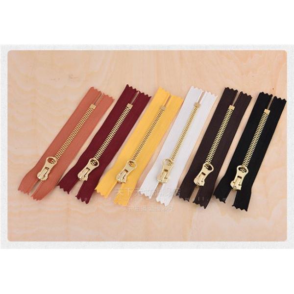 Tirettes en métal de Matt Nickel Gunmetal Antique Silver flexibles pour la veste noire