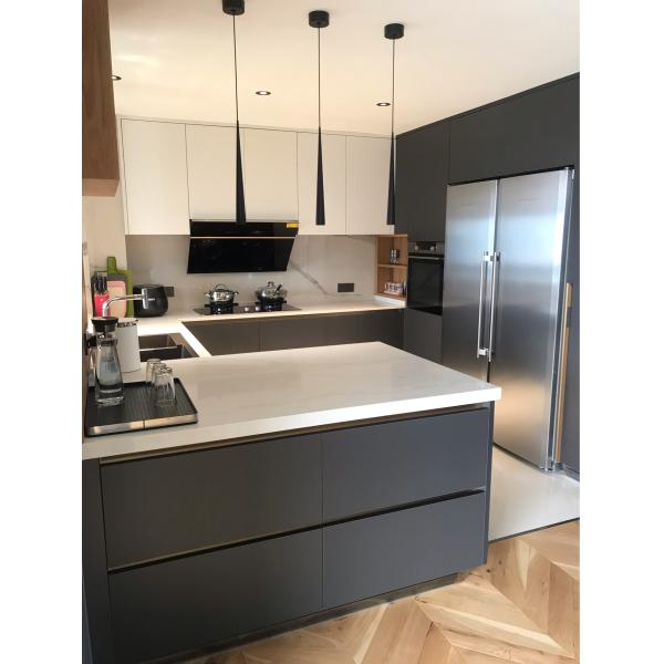 Alacena de despensa de cocina de MDF lacado con corredera de cajón