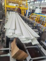 Machine de fermeture à rouleaux en acier en aluminium avec réducteur d'engrenages hélicoïdaux