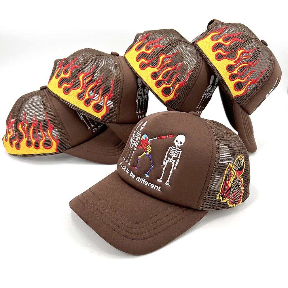 Polyester Foam 5 Panel Trucker Hat Beautifully Embroidered Snapback Cap