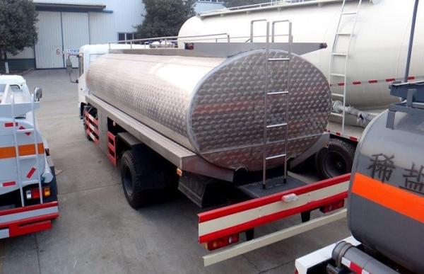 ISUZU 5cbm 4*2 Fuel Delivery Tanker Oil Petrol Diesel Transport And Refueling Truck 5000L