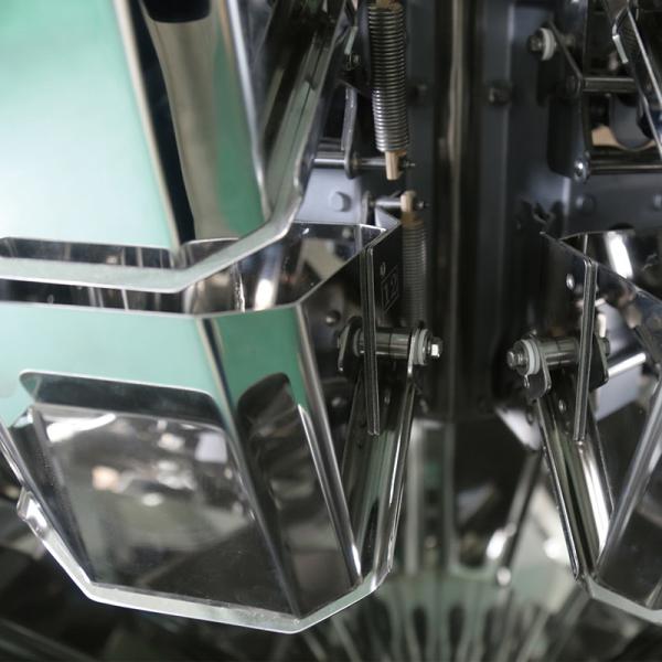 Machine à emballer à plusieurs têtes