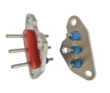 Se instalará un perno de -70°C a 300°C en las terminales del compresor hermético