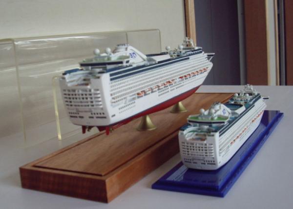 MSC Musica Cruise Ship Mediterranean Cruises Ship Models With Alloy Diecast Anchor Material
