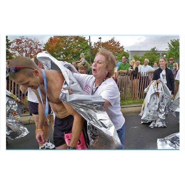 Couverture de premiers secours fournitures de survie en milieu sauvage Couverture de survie chaude en extérieur Couverture de secours d'urgence séisme