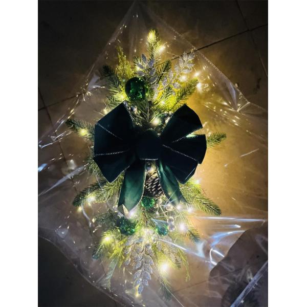 Plush Cloth and Plastic Door Hanging Rattan Wreath for Hotel Christmas Decoration