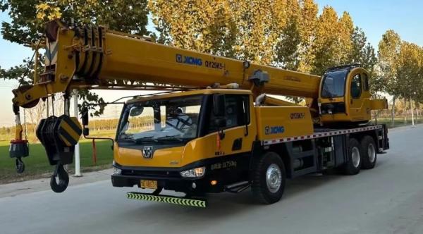 XCMG QY25K51 Second Hand Crane 25t High Strength with Hydraulic System