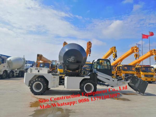 auto 4x2 diesel móvel que carrega o caminhão do misturador 4m3 concreto