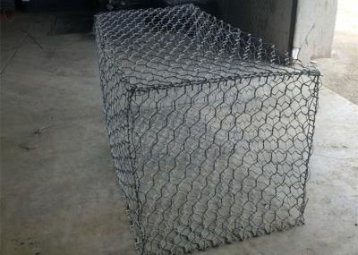 Fortificações que constroem o tratamento mergulhado quente das cestas de fio da parede do jardim