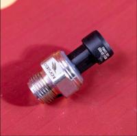 Compartimientos de camión Número de referencia KM7400033 Sensor electrónico de presión de aceite marca Carruchi para un rendimiento óptimo