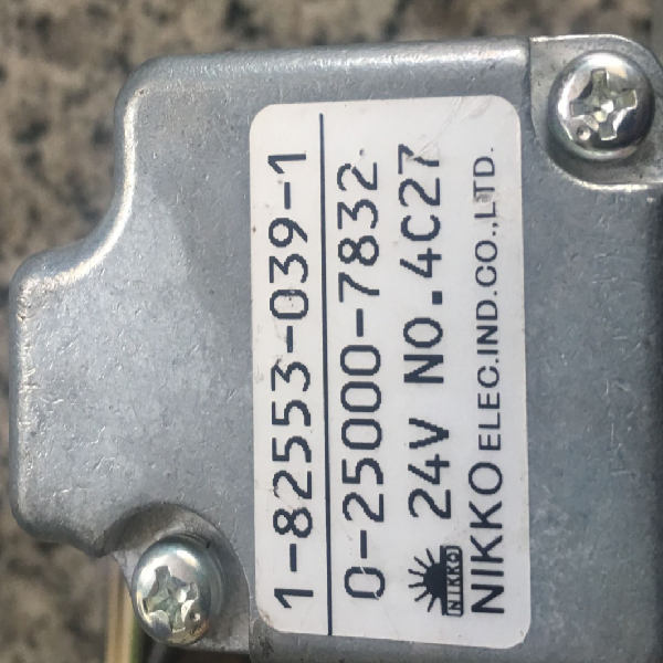 реле стартера коробки 1825530391 реле взрывателя Isuzu безопасности 24V автомобильное