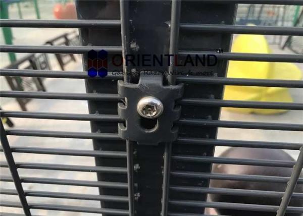 8 gauge Welded Wire Mesh Security Fencing 900-2500mm Height 3×0.5 Hole Size