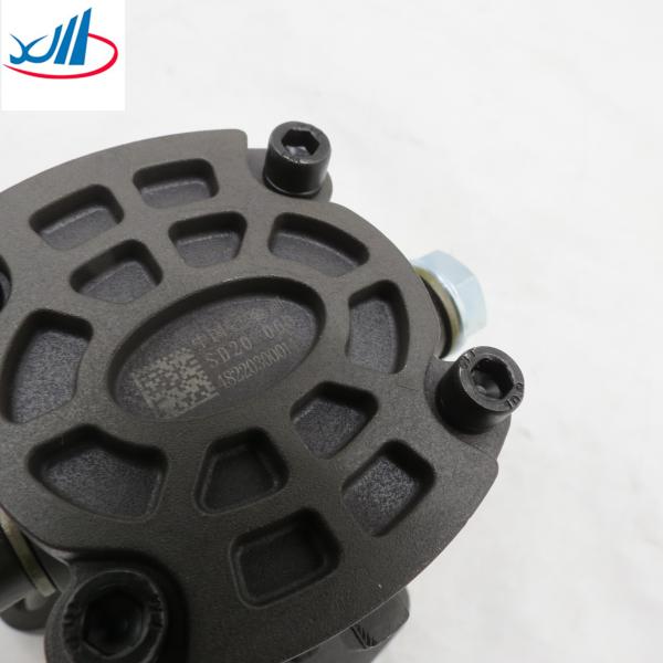 Factory Supply Trucks and cars engine parts Oil Pump 2445110579